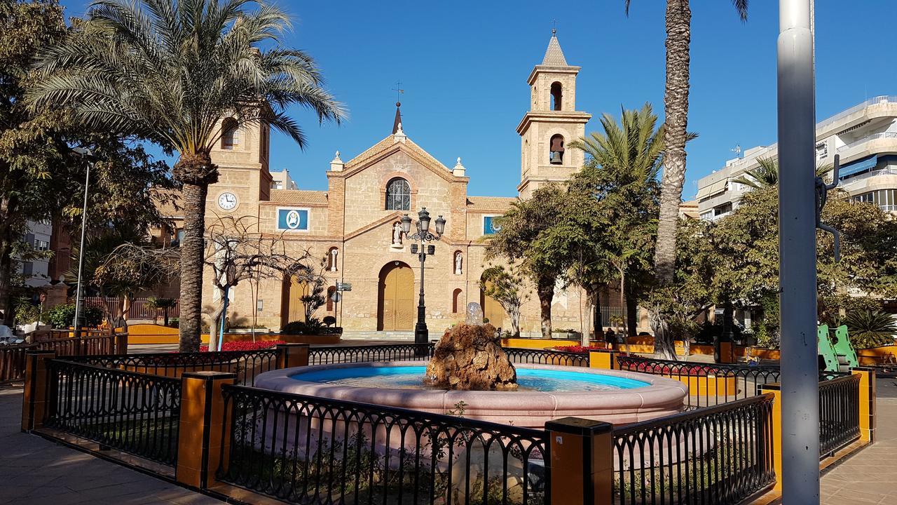 Apartamento Torrevieja Buitenkant foto