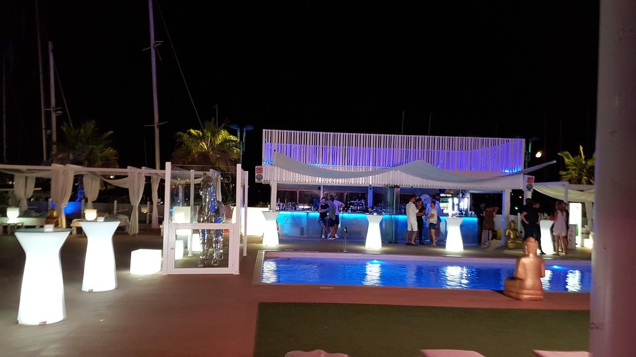 Apartamento Torrevieja Buitenkant foto